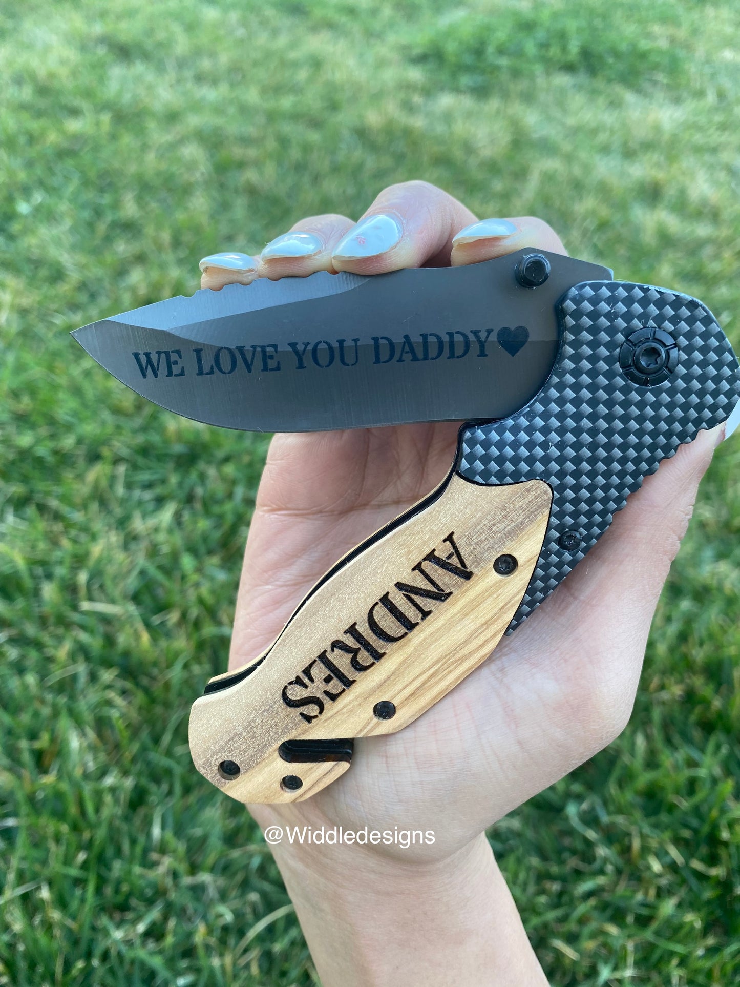 Custom Engraved Dad ‘’We love you daddy’’ Pocket knife