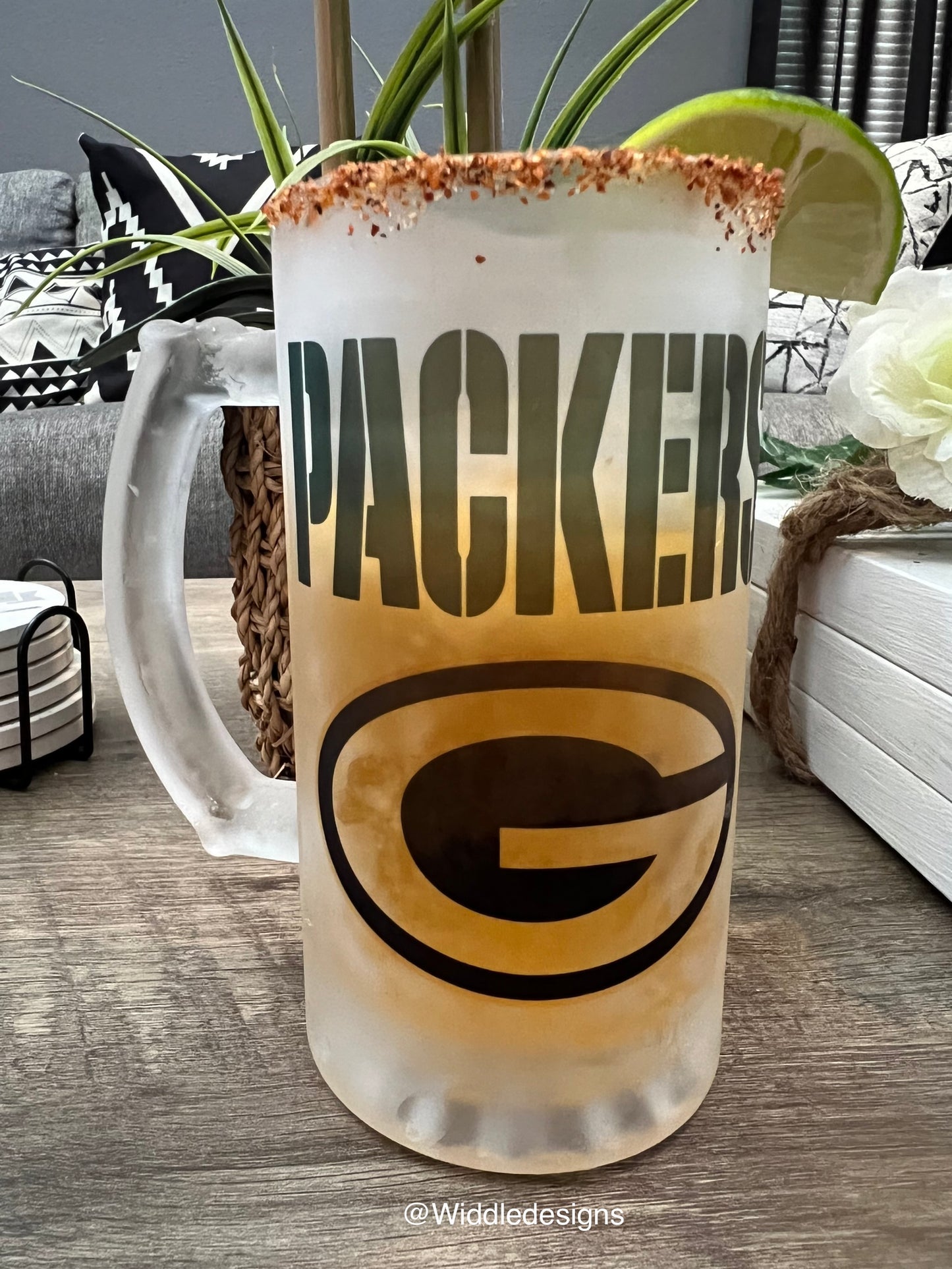 16oz frosted sports loving football beer mug